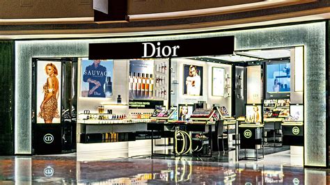 christian dior store locator